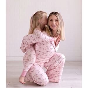 In My Jammers Convertible Bodysuit Pink Bow Zipper Romper Size 3-6 Months